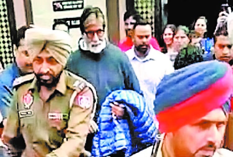 bollywood actor amitabh bachchan stayed in chandigarh, punjab