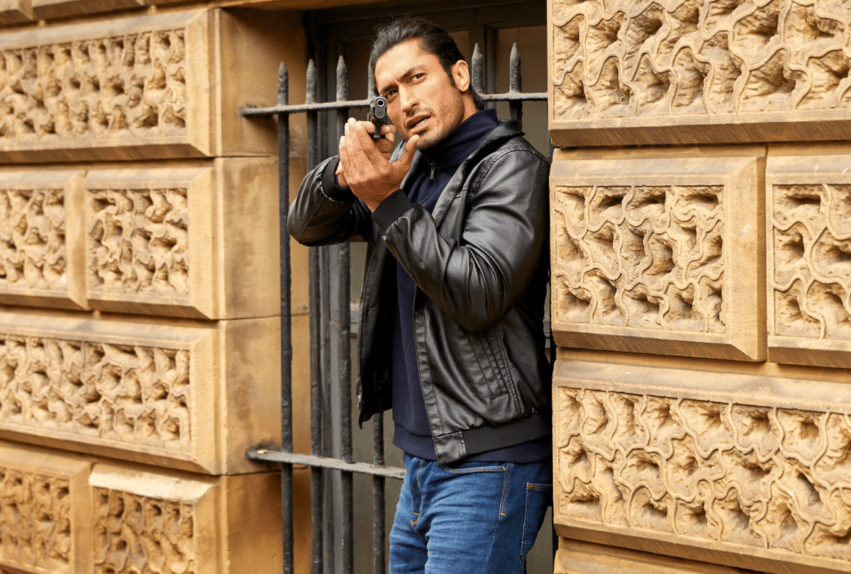 box office collection of commando 3 bala hotel mumbai