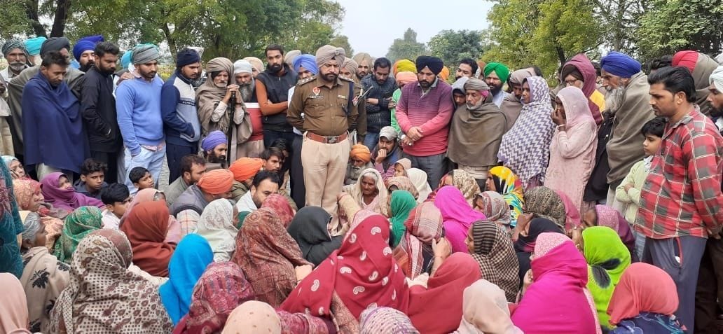 dead body found of missing youth, family members jam road, fatehabad