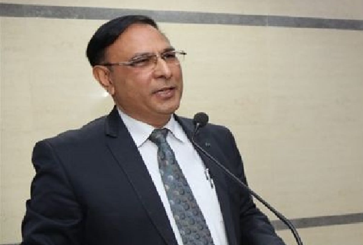 Director of Lohia Institute is also in charge of PG