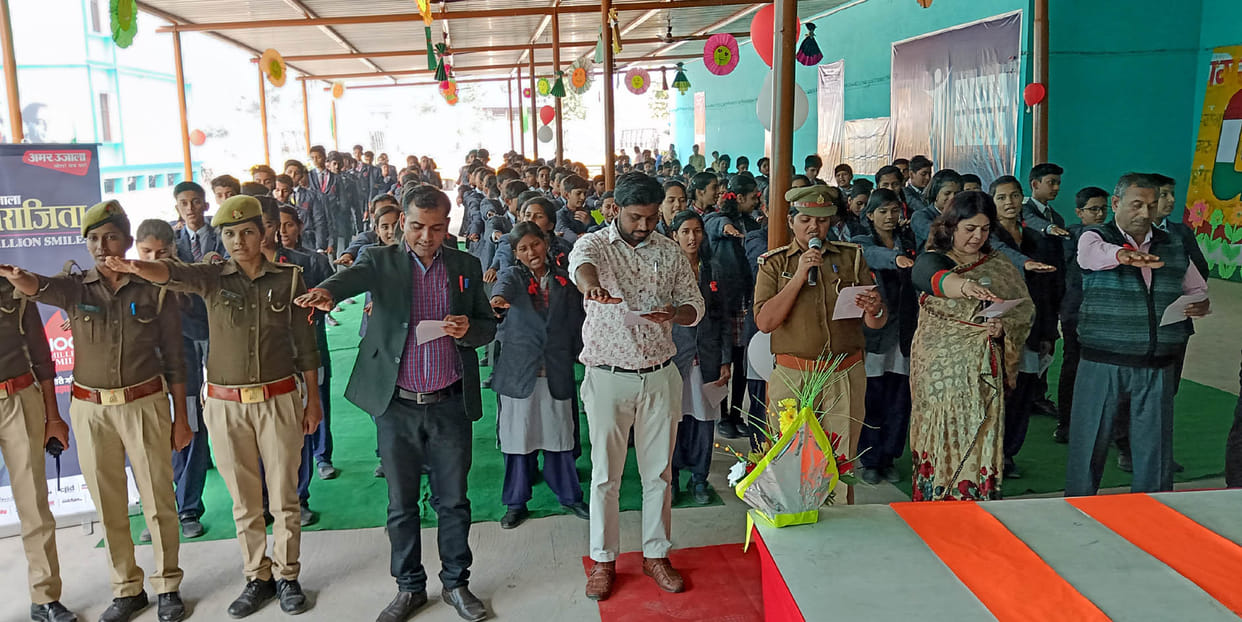 give honour to wemen for betterment of society : sp
