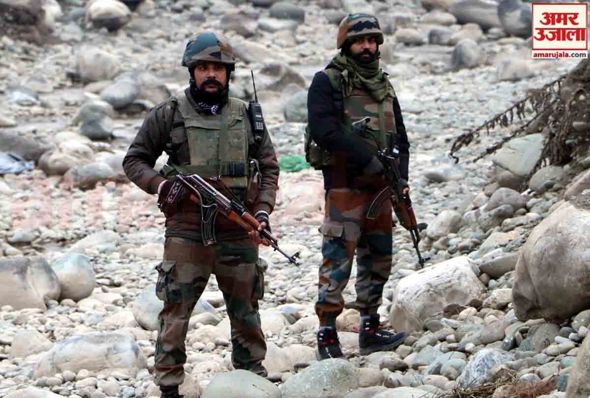about jammu kashmir DSP Devinder Singh who arrested with terrorist