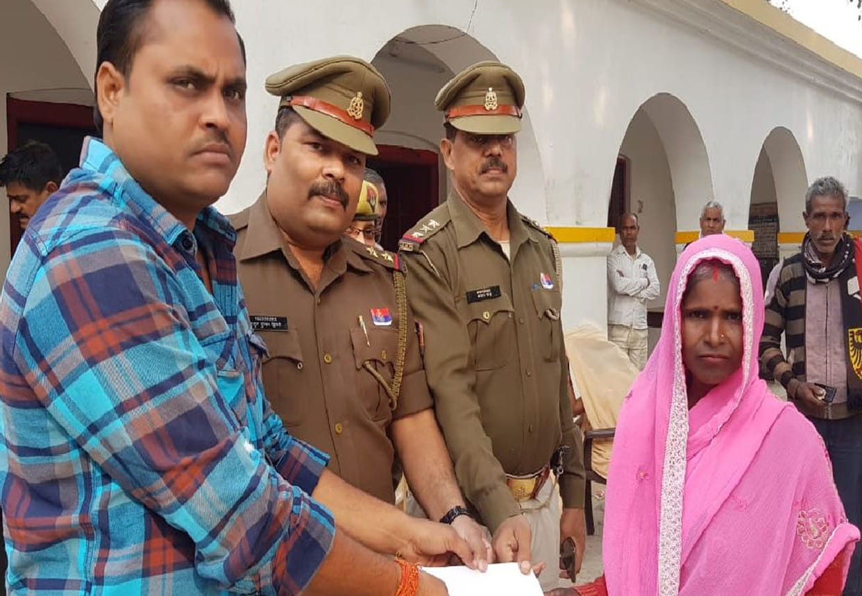 unique case of hardoi, policeman helped to woman