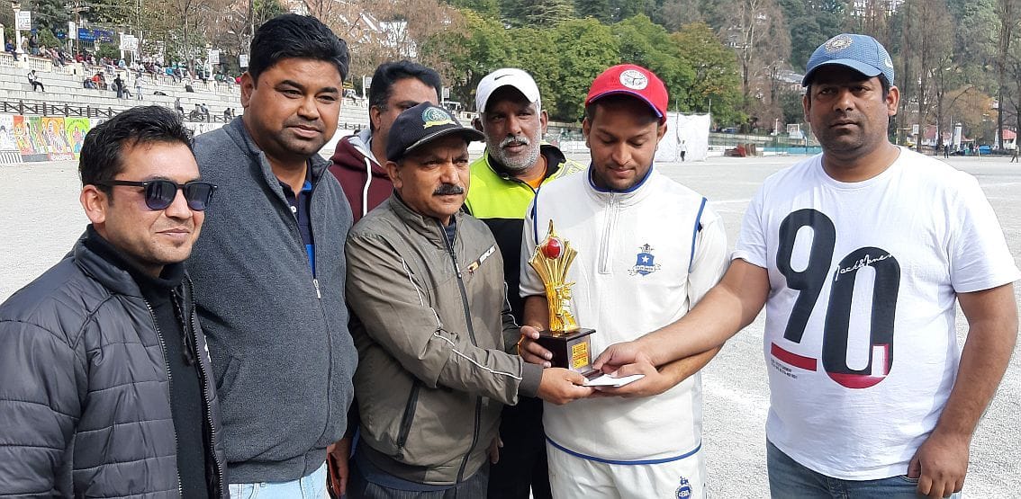 Today in the finals, Collectorate Moradabad and Woodhill U.P.