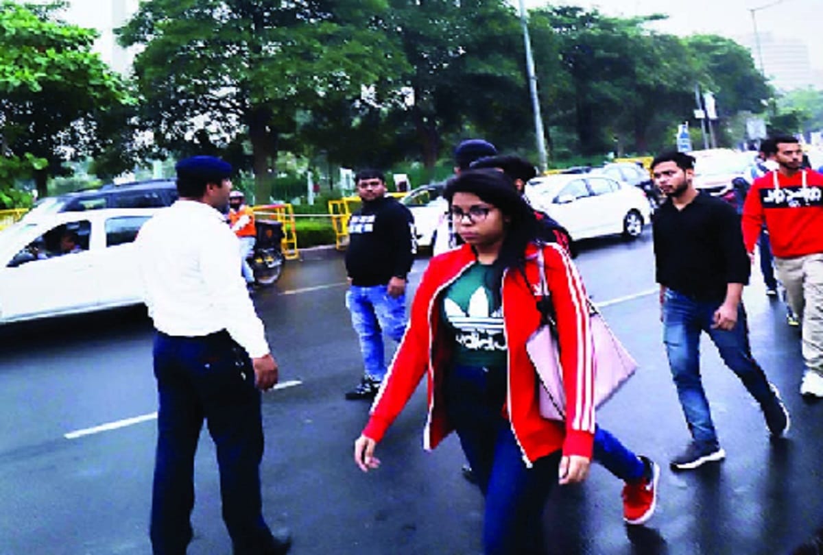 Light rain and hailstorm washed away pollution in delhi ncr