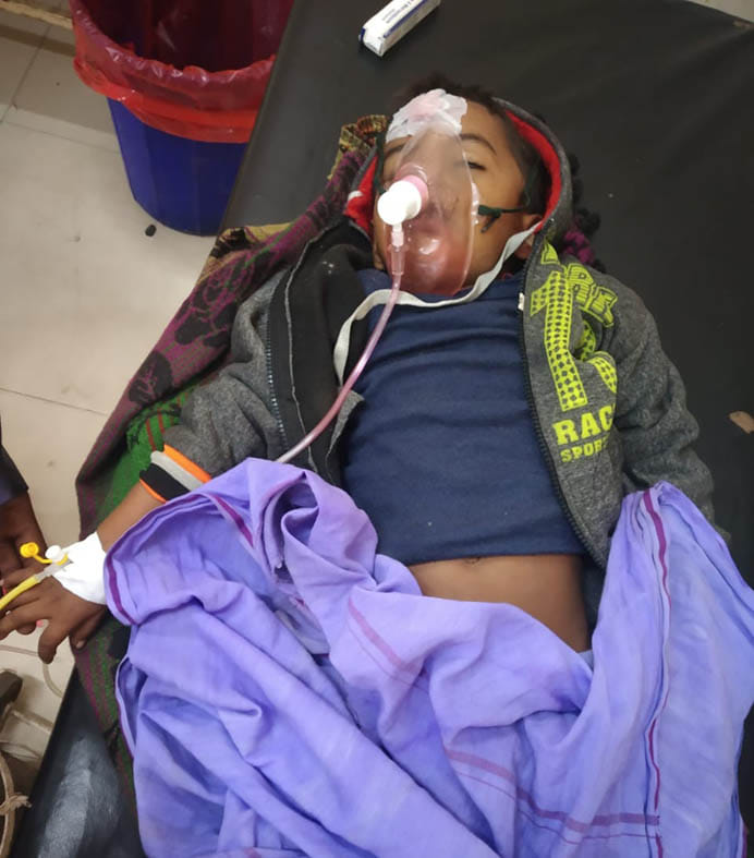 6 year old boy dead in stampede, escaped mejor accident by train,