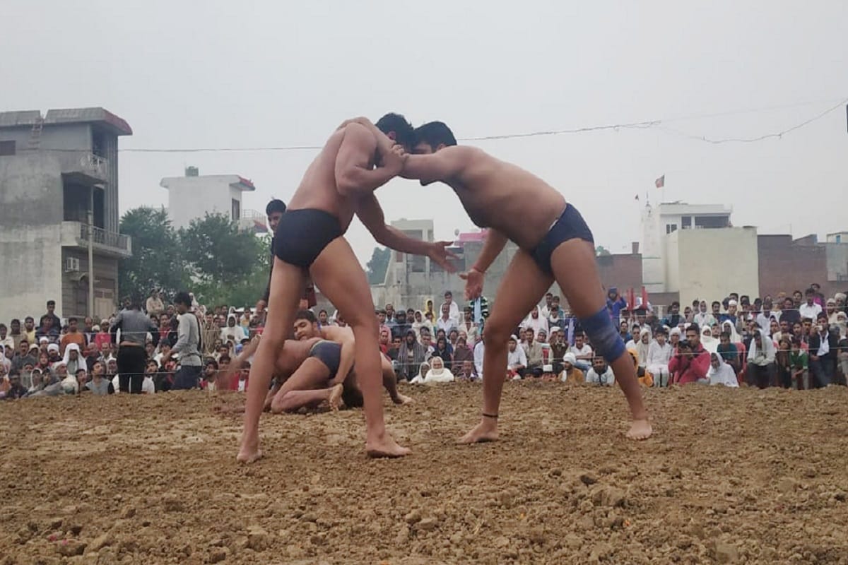 Indian Varun has won and Iranian wrestlers could not complete their challenge in wrestling