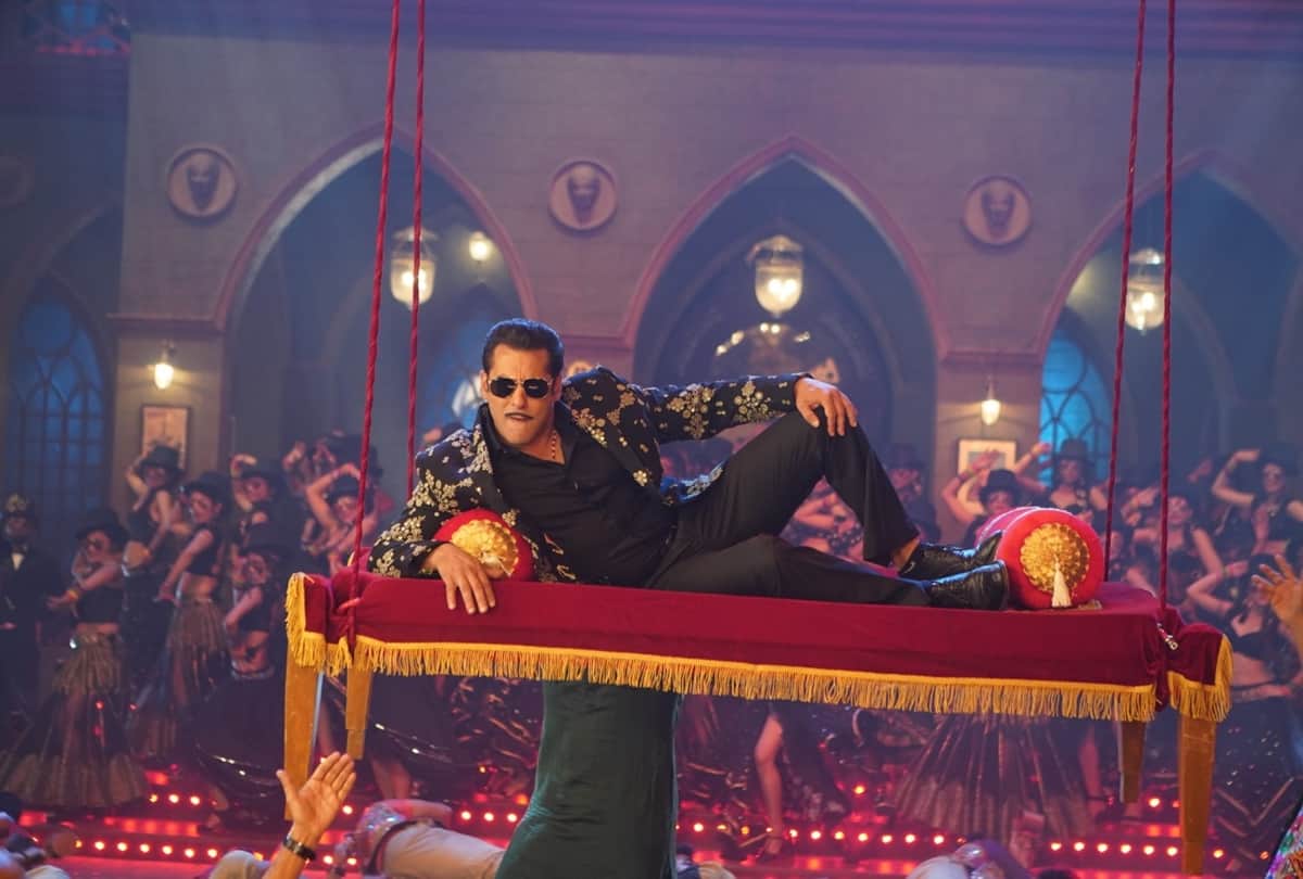 Salman Khan Prabhu Deva Warina Hussain to groove in Munna Badnaam Hua in Dabangg 3