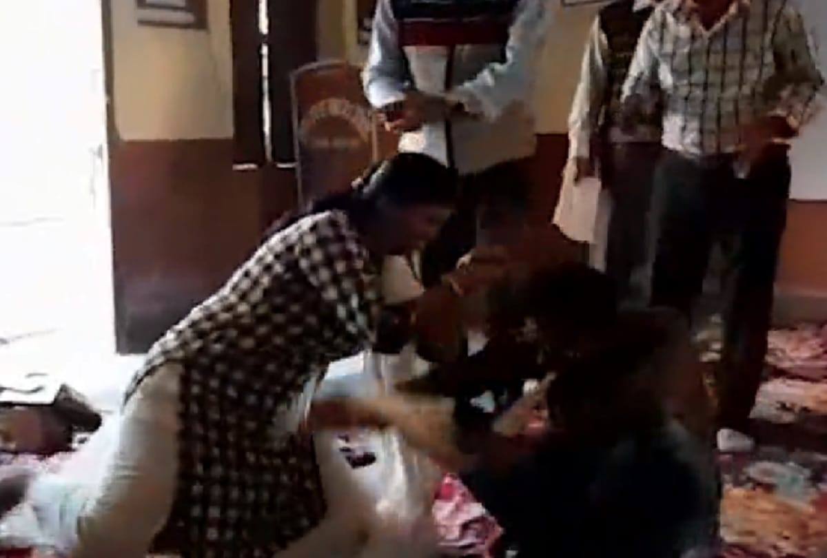 Rajasthan jalore teachers Nagin dance in training camp, video viral suspended