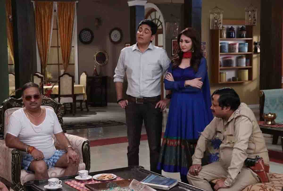 Bhabhi Ji is at home, see Annu awasthi in typical Kanpuriya style