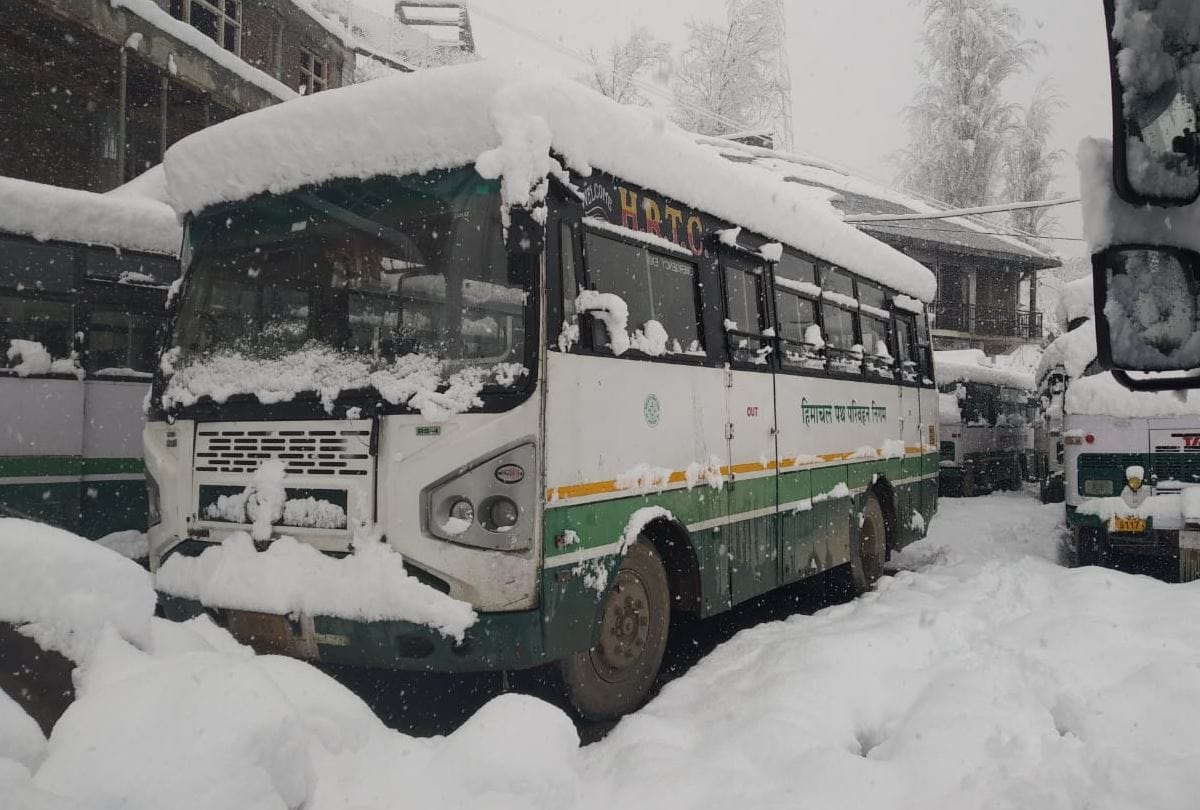 Fresh snowfall in Pangi Chamba Solang valley Sissu in Lahaul Spiti and Rohtang Pass in Himachal