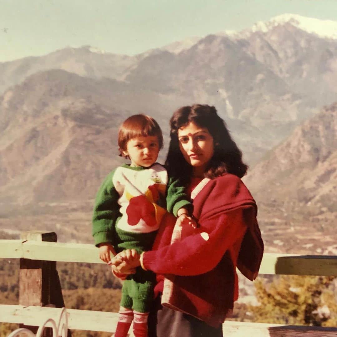 Birthday Special Bala Actress Yami Gautam rare Unseen throwback Childhood Photos
