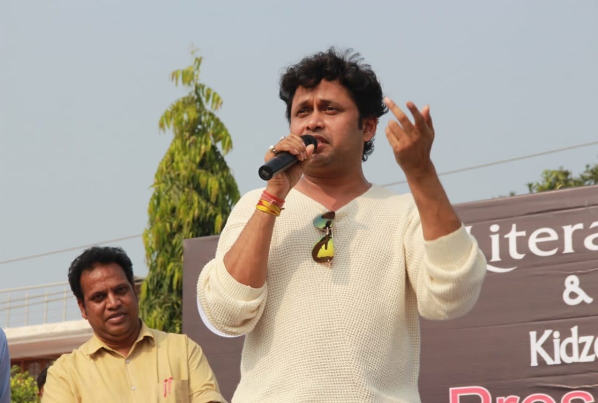 actor yogesh tripathi says Inspired acting from films seen with mother