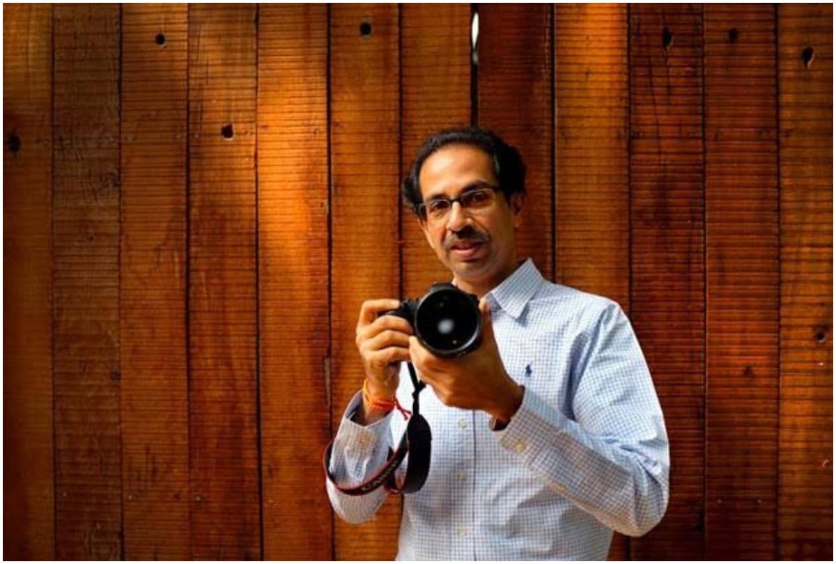 know about uddhav thackeray family and relationship