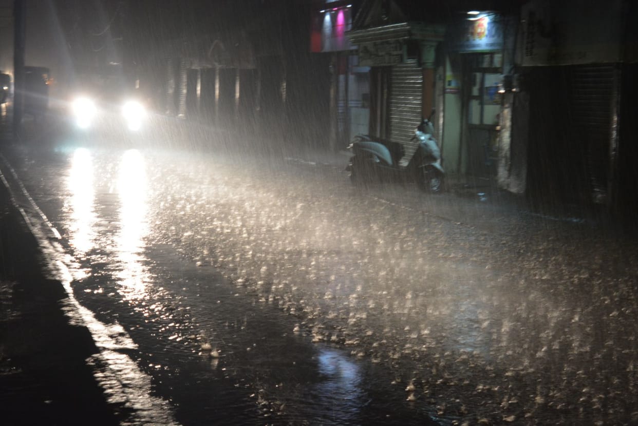 rain in city