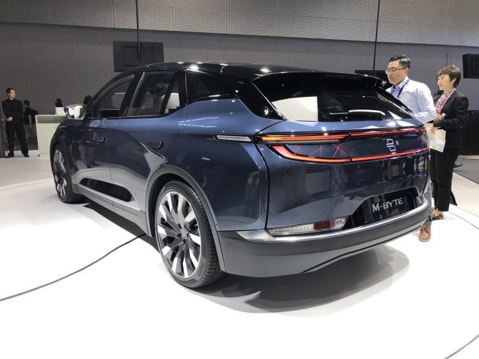 japanese car companies Toyota and Honda Hybrid cars beat the Chinese electric car market