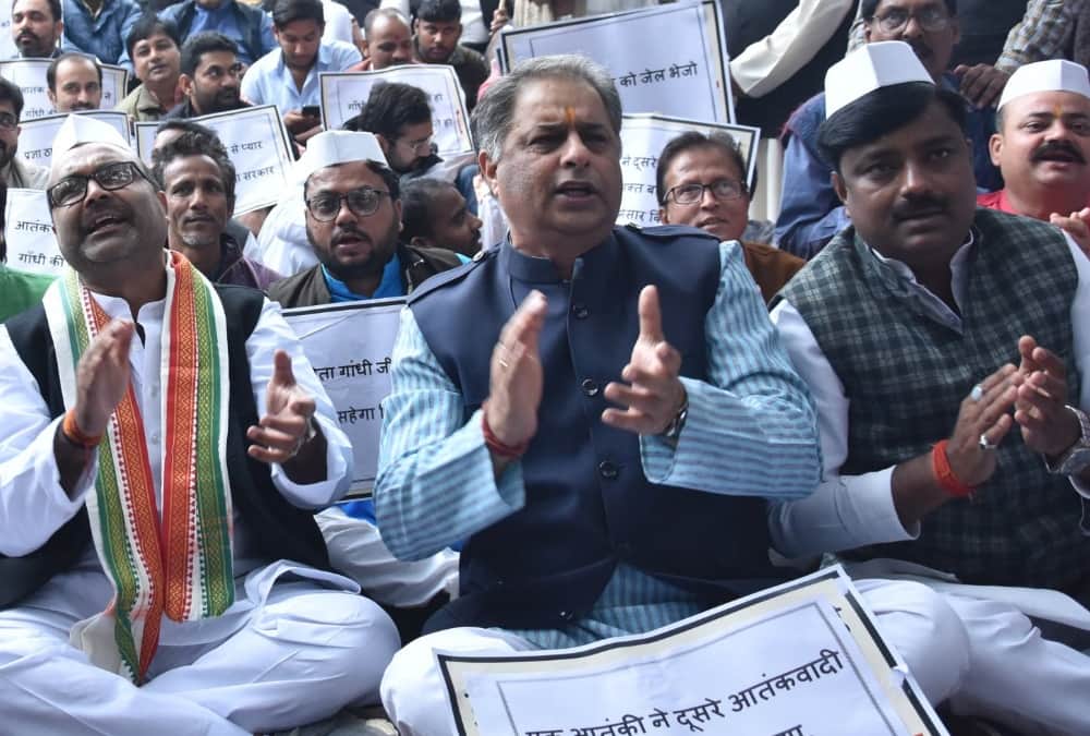 Congress protest against BJP over Pragya Thakur's remark on Godse.