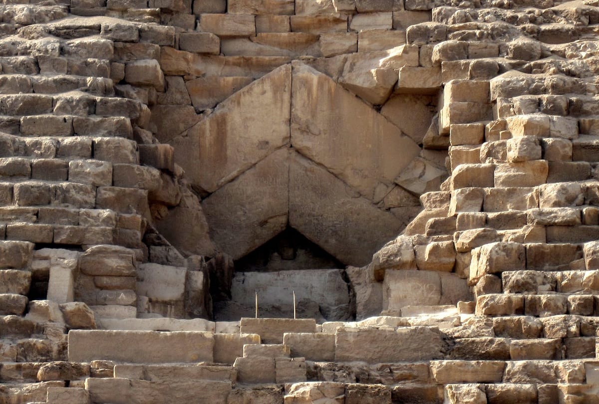 Unsolved mysteries of the pyramids of Egypt The great giza pyramid
