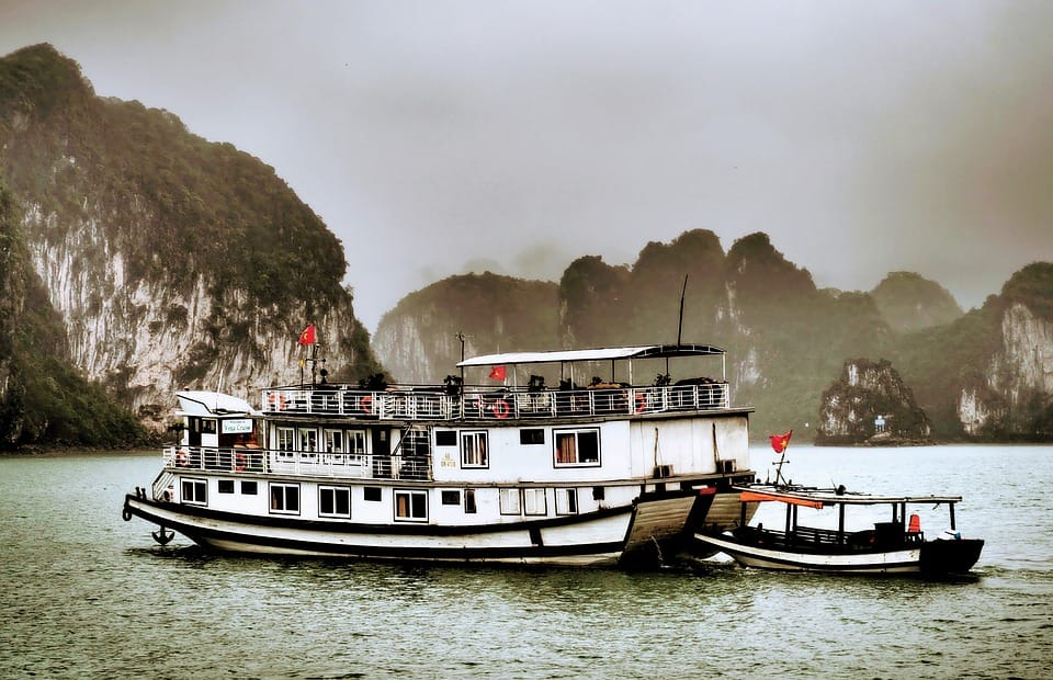 IRCTC tour package 2020 IRCTC offer and special tour tickets cheapest tour package to visit Vietnam