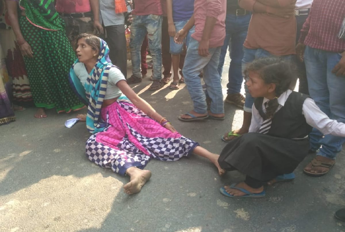 Woman tried to suicide on the road after spraying kerosene oil