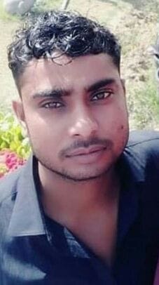 vaahan kee takkar se taoo va bhateeje kee maut, do ghaayal