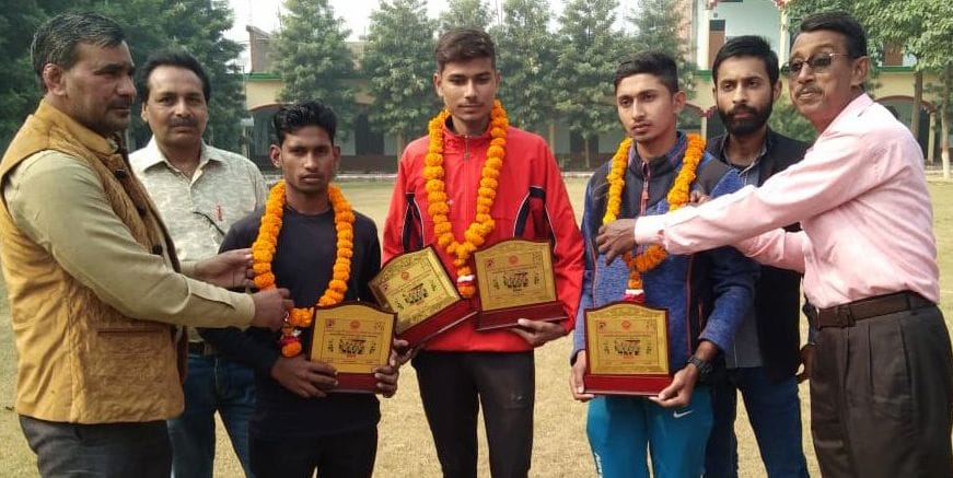 chandan sinh mahaavidyaalay ke chhaatron ne jeete teen svarn padak