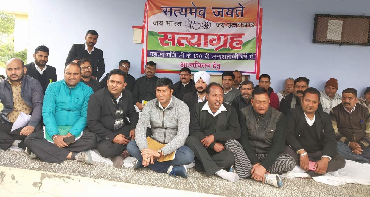 The advocates self-realized by doing satyagraha
