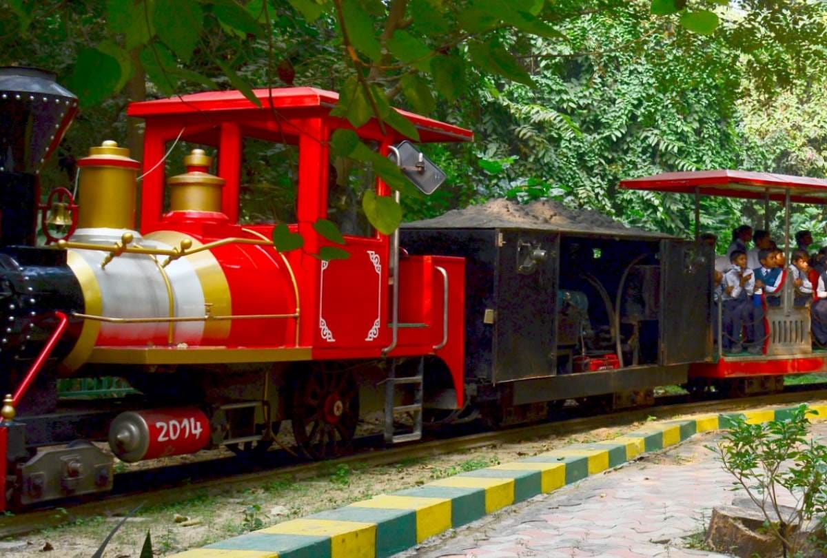 special story on foundation day of lucknow zoo