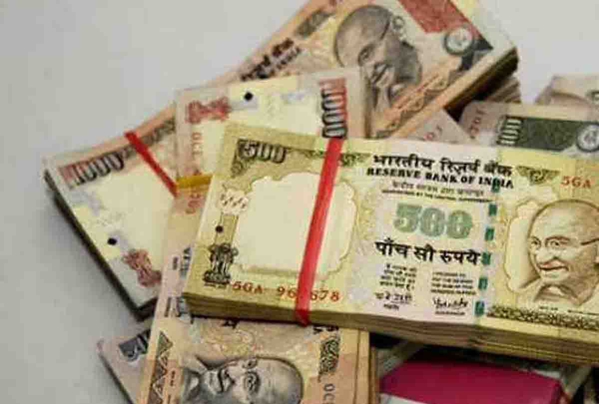 Police caught seven people with banned notes of 3.81 lakh