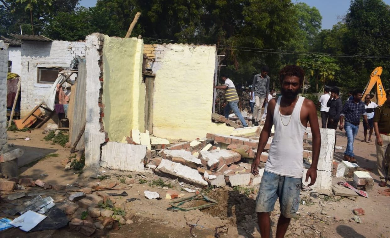 Sena deomolished illegal constructions at New cantt area