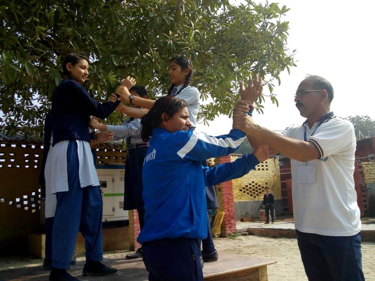 teachers brutually beaten by students in Phulur