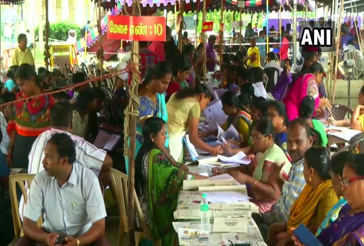 Tamil Nadu Coimbatore 7000 graduates engineers apply for 549 grade-1 sanitary worker posts