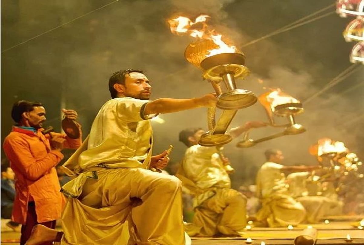 Cheapest Tourist place varanasi famous places in UP religious places of Varanasi Tour Packeges