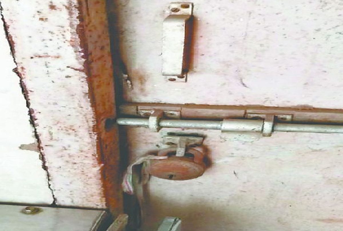 two hundred visara destroyed due to police negligence in agra