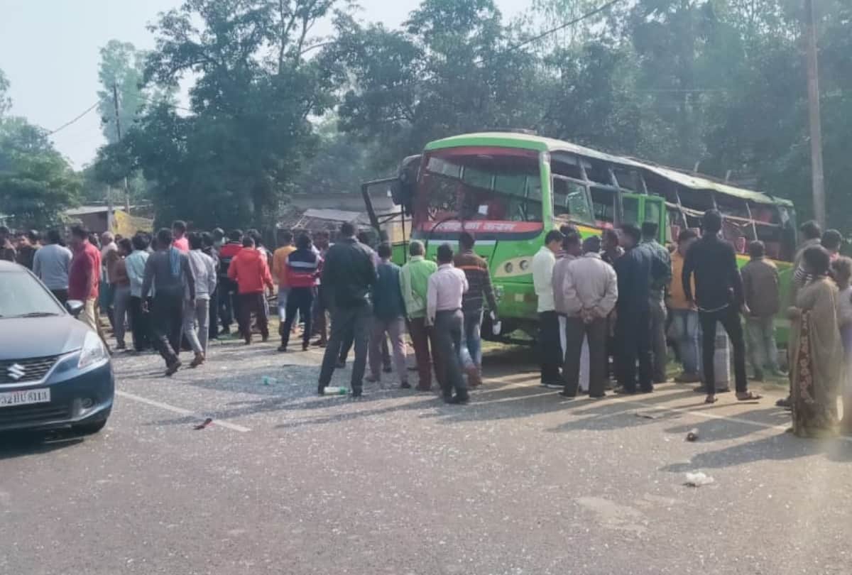 Accident in saving bike rider, bus full of riders overturns, passengers injured.