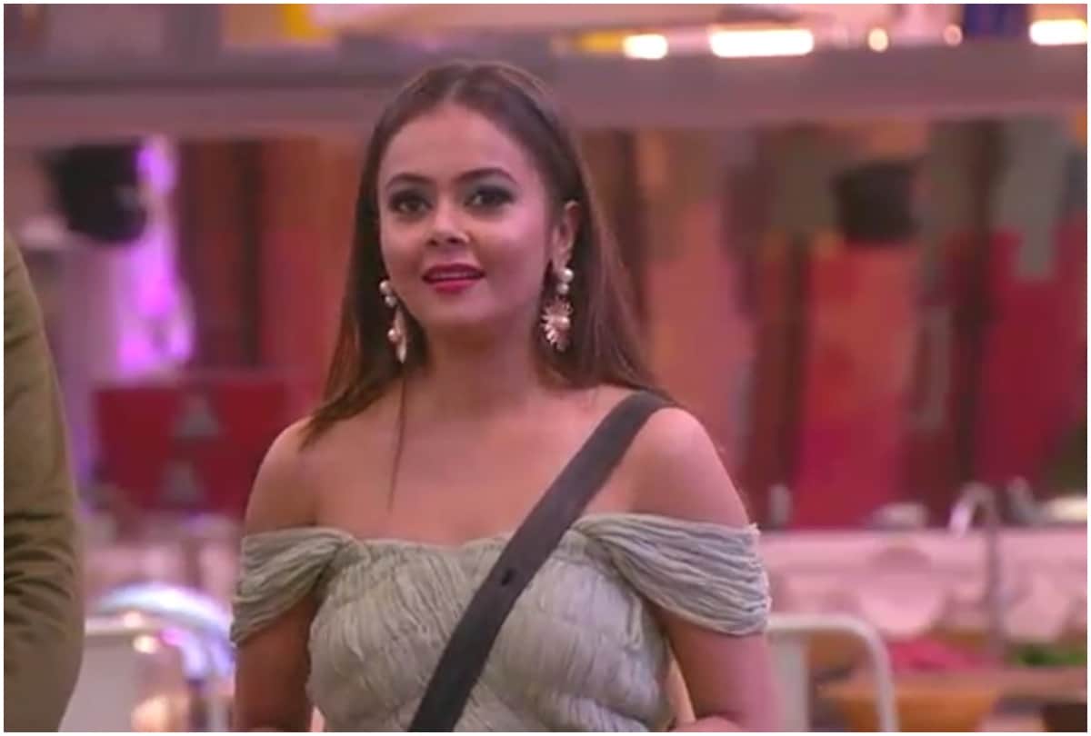 Bigg Boss 13 fame Devoleena Bhattacharjee funny crying Viral Video for liquor