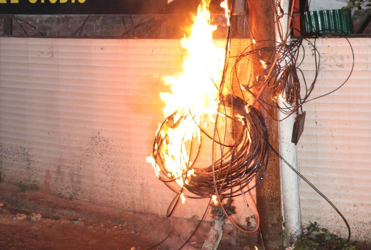 fire broke out in electricity pole in lucknow