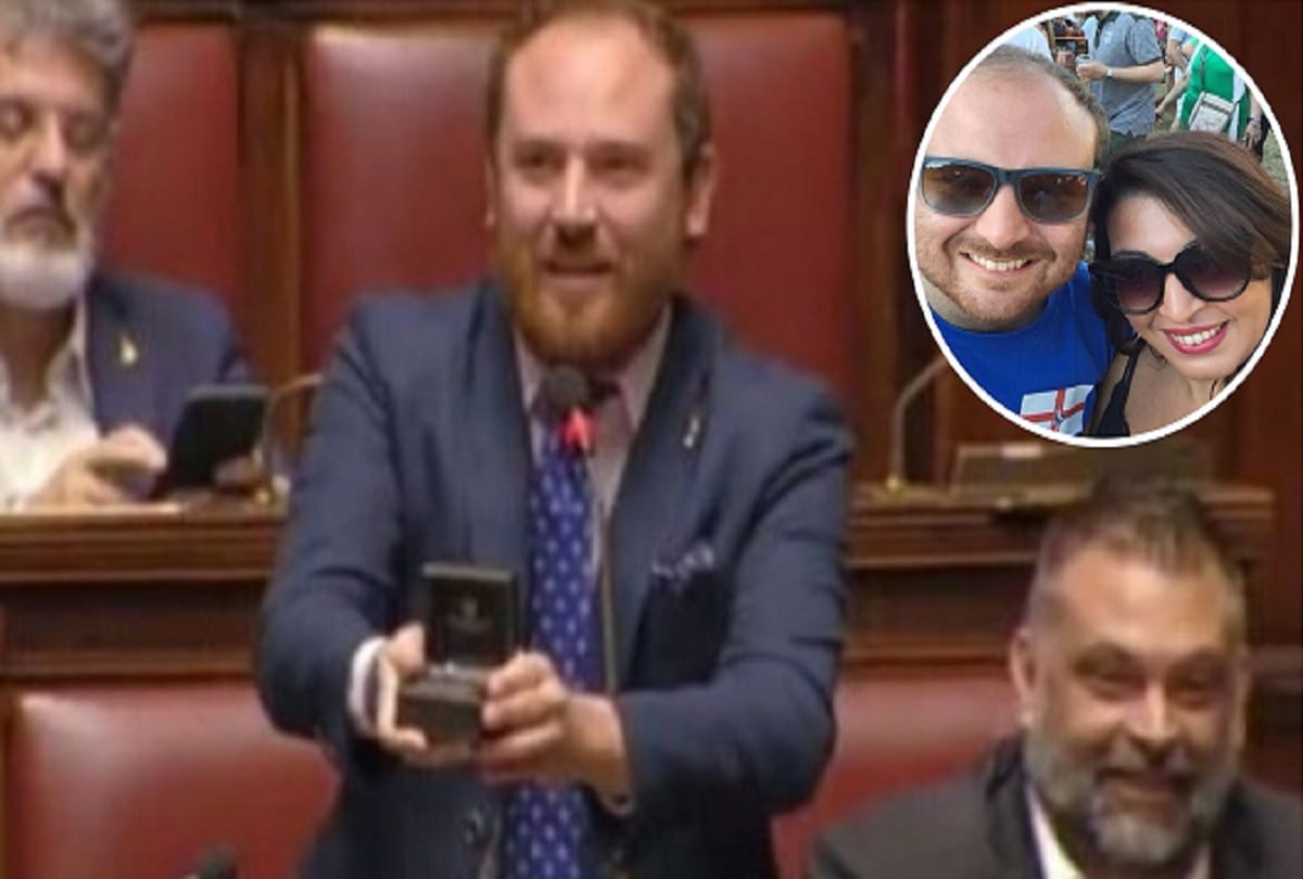 Italian MP proposes to his girlfriend in the middle of a parliamentary debate
