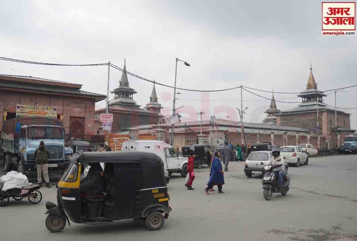 Strict security on saturday in srinagar jammu kashmir, additional deployment in sensitive areas