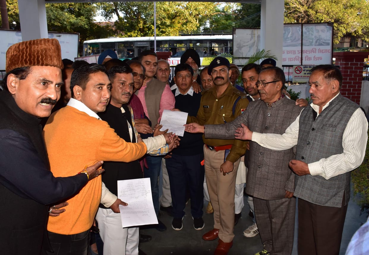 Congress protest against MP Pragya Thakur