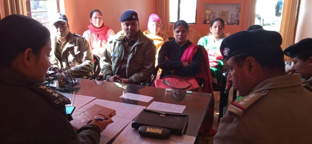 loot with teacher house divyang sister hostage