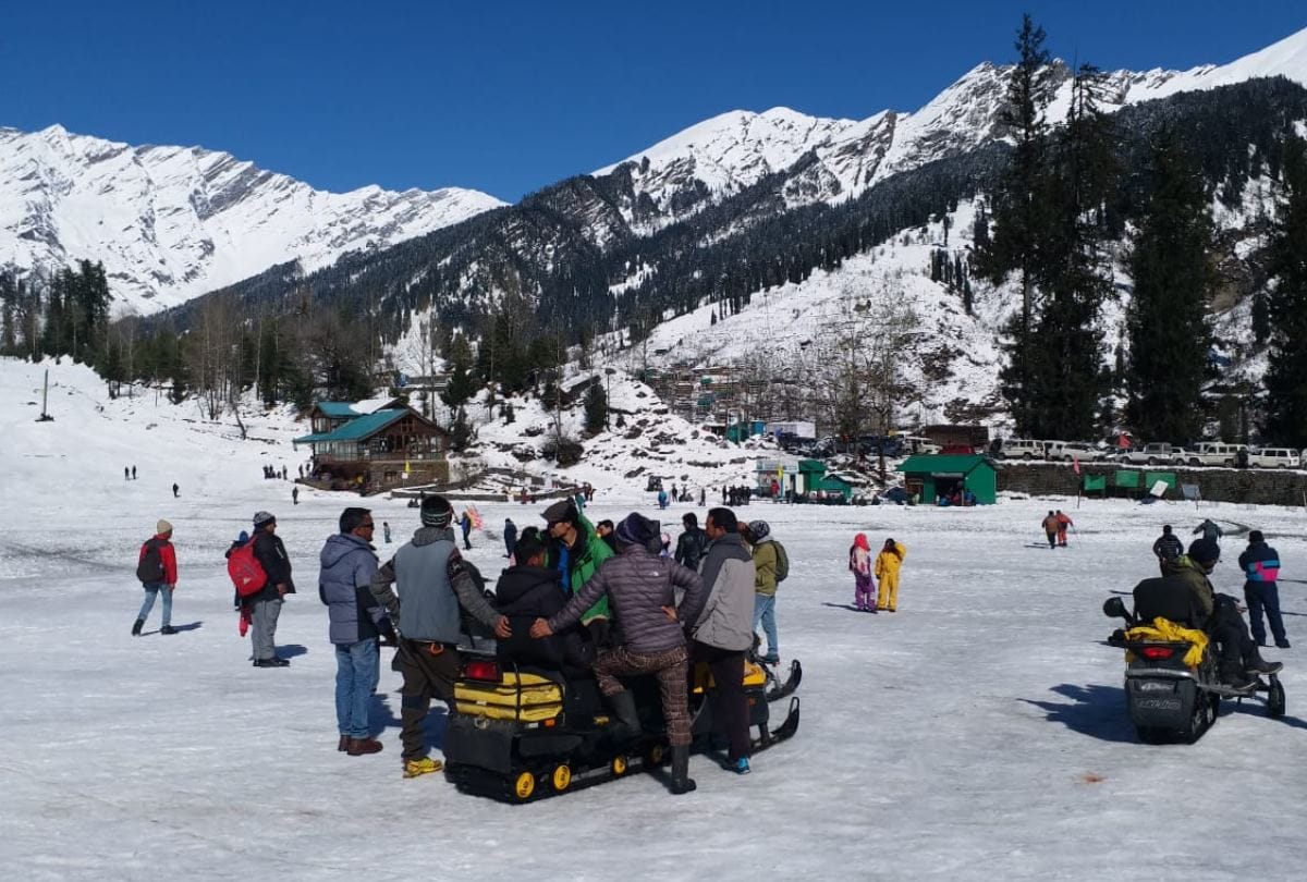 scenic View of Lahaul Manali Solang Valley after Snowfall in Himachal Pradesh