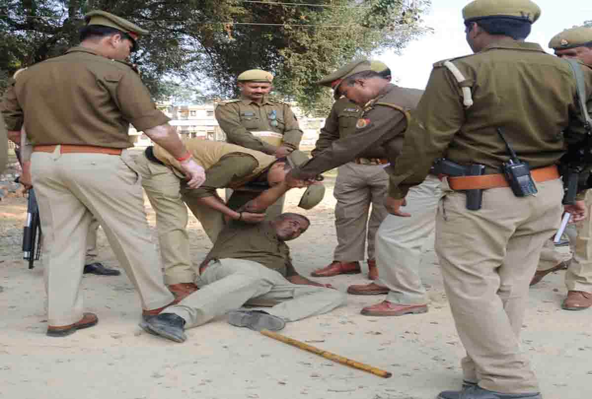police stop the mushlims in maousque