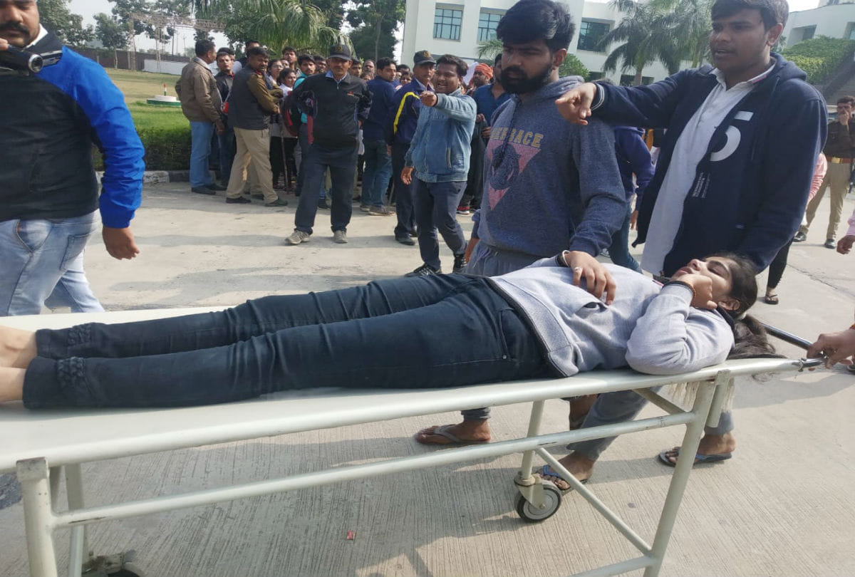 clash in sks collage after students protest in mathura