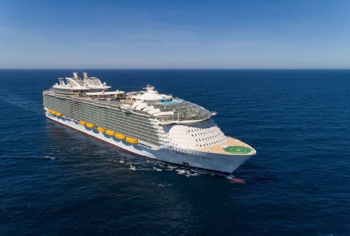 world's largest cruise Ship Symphony of the Seas