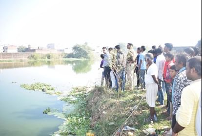 तालाब में मिला शव (सांकेतिक)