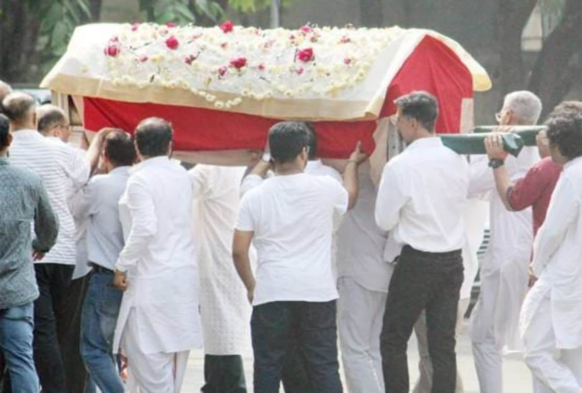 dimple kapadia mother betty kapadia akshay kumar rituals