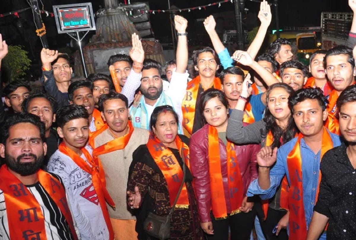 hyderabad rape case protest in jhansi