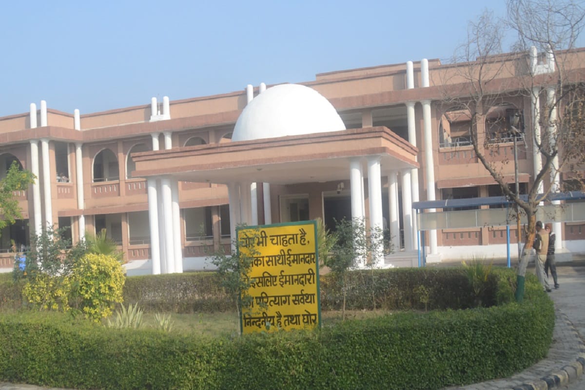 The victim baby child was fear after seeing the accused in court at Baghpat district