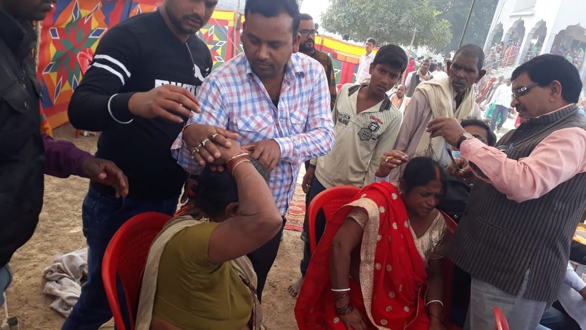 Women devotees injured fell after railing of tomb of Saint Sudeshta Baba in ballai